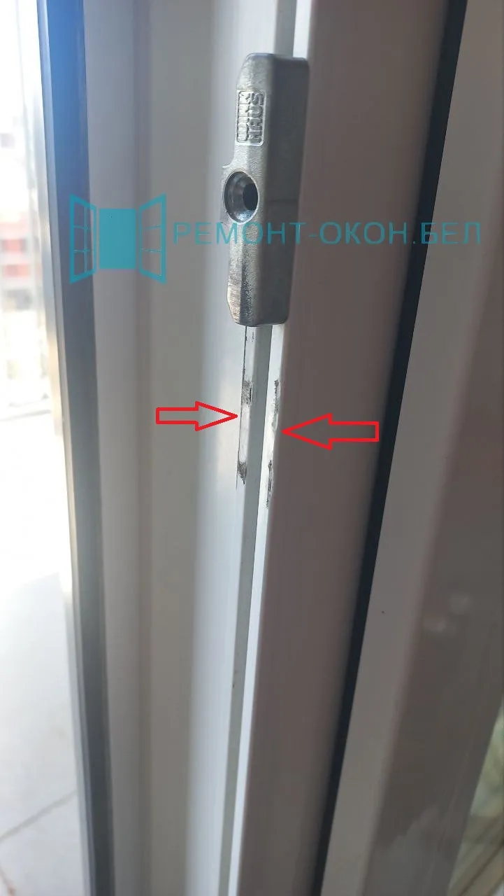 регулировка пластиковой двери балкона