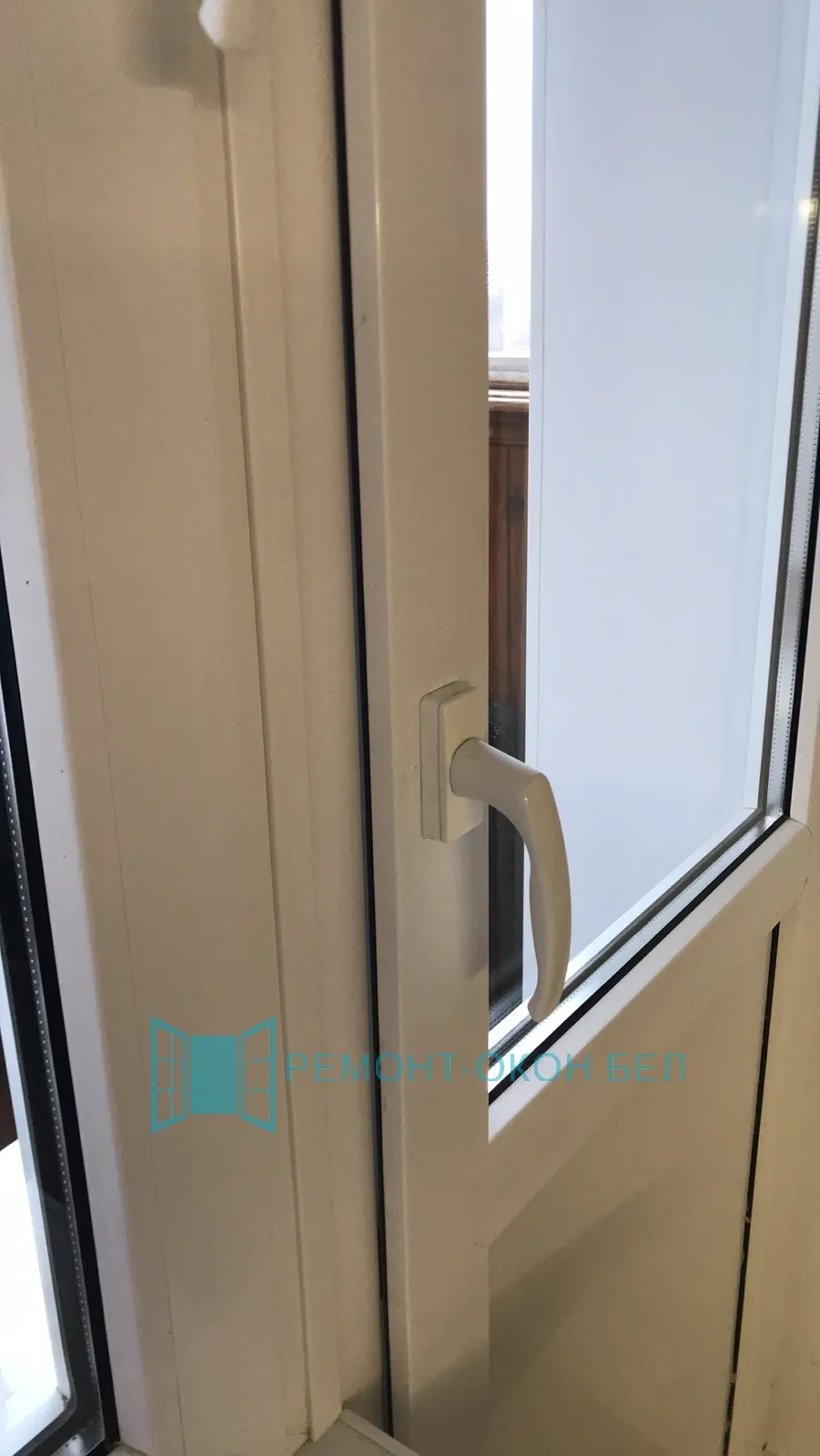 Замена фурнитуры пластиковых окон